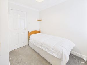 Bedroom- click for photo gallery